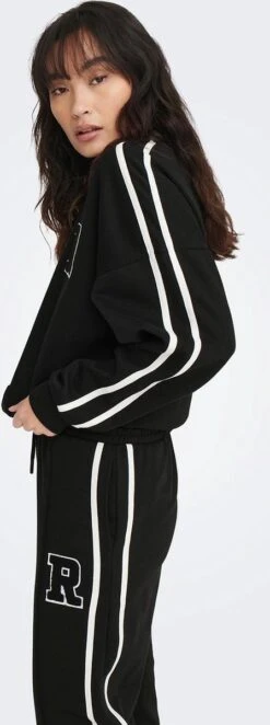 Only Trui Onlselina L/s O-neck Swt 15280427 Black/r Dames Maat - S -Only 448x1200