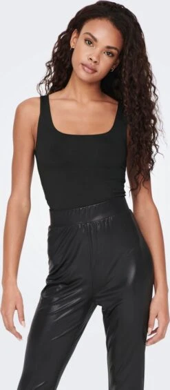 ONLY ONLEA S/L 2-WAYS FIT TOP JRS NOOS Dames - Maat M 12 ONLY ONLEA S/L 2-WAYS FIT TOP JRS NOOS Dames - Maat M -Only 525x1200 12