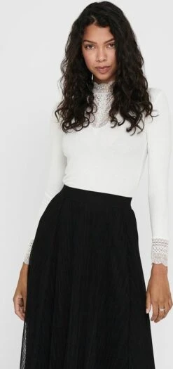 Only T-shirt Onltilde L/s High Neck Lace Top Jrs 15207788 Cloud Dancer Dames Maat - XL -Only 565x1200 2