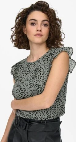 ONLY ONLANN STAR S/L FRILL TOP NOOS PTM Dames T-shirt - Maat M 25 ONLY ONLANN STAR S/L FRILL TOP NOOS PTM Dames T-shirt - Maat M -Only 639x1200 15