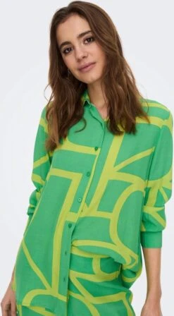 Only Blouse Onlava L/s Oversized Shirt Ptm 15283399 Kelly Green Dames Maat - L -Only 662x1200 6