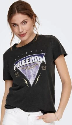 Only T-shirt Onllucy Reg S/s Top Jrs Noos 15215721 Black/freedom Dames Maat - XL -Only 694x1200 3