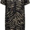 Only Carmakoma Carnova Jurk/tuniek Zwart Zebraprint Maat 48 1 Only Carmakoma Carnova Jurk/tuniek Zwart Zebraprint Maat 48 -Only 714x1200 3