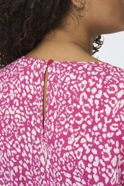 ONLY CARMAKOMA CARSIRINA SS TOP AOP Dames - Maat 50 11 ONLY CARMAKOMA CARSIRINA SS TOP AOP Dames - Maat 50 -Only 799x1200 54