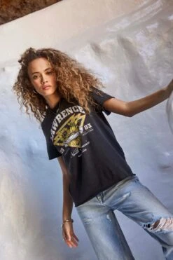 Only T-shirt Onllucy Reg S/s Sunflower Top Box 15286708 Black/lawrence Dames Maat - XL -Only 800x1200 149