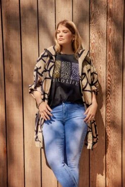 ONLY CARMAKOMA ONLY Shirt CARMIKO Opdruk Voor 11 ONLY CARMAKOMA ONLY Shirt CARMIKO Opdruk Voor -Only 800x1200 192