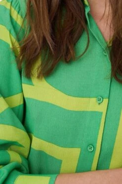 Only Blouse Onlava L/s Oversized Shirt Ptm 15283399 Kelly Green Dames Maat - L -Only 800x1200 209