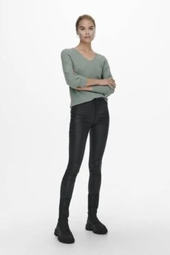 ONLY ONLATIA L/S V-NECK CUFF KNT NOOS Dames Trui - Maat XL 15 ONLY ONLATIA L/S V-NECK CUFF KNT NOOS Dames Trui - Maat XL -Only 800x1200 30