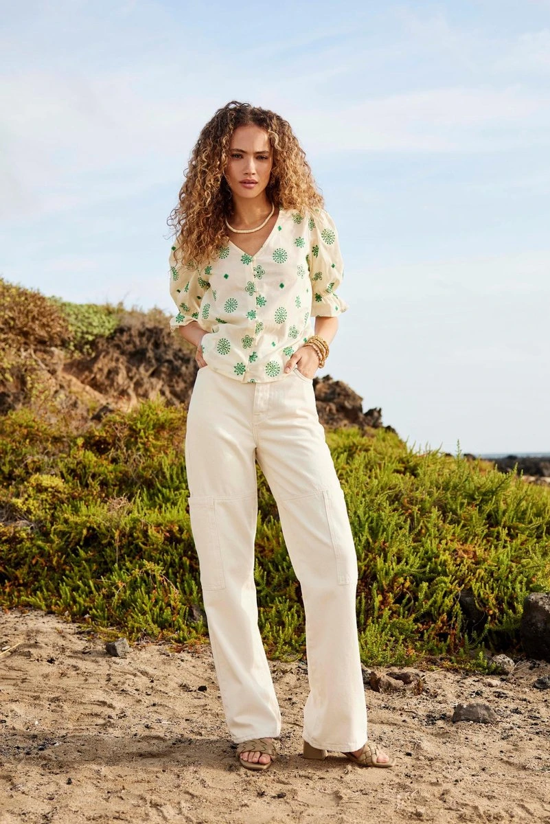 Only Blouse Onljasmin Ss Emb Top Wvn 15252580 Creme/kelly Green Dames Maat - XS 6 Only Blouse Onljasmin Ss Emb Top Wvn 15252580 Creme/kelly Green Dames Maat - XS - Afbeelding 4