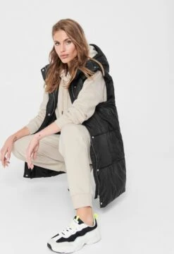 ONLY ONLDEMY PADDED WAISTCOAT OTW Dames Bodywarmer - Maat M 16 ONLY ONLDEMY PADDED WAISTCOAT OTW Dames Bodywarmer - Maat M -Only 823x1200