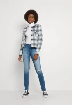 Only Jas Onllou Short Check Jacket Otw Noos 15208838 Pumice Stone/allure Dames Maat - L 21 Only Jas Onllou Short Check Jacket Otw Noos 15208838 Pumice Stone/allure Dames Maat - L -Only 831x1200 4