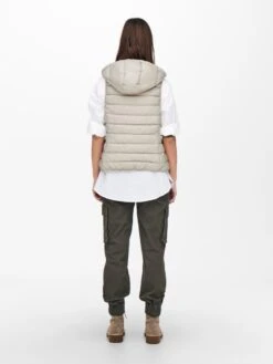 ONLY ONLNEWTAHOE HOOD WAISTCOAT OTW NOOS Dames Gilet - Maat L -Only 900x1200 131