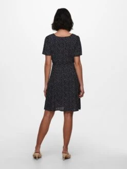 ONLY ONLSONJA S/S DRESS NOOS PTM Dames - Maat 38 14 ONLY ONLSONJA S/S DRESS NOOS PTM Dames - Maat 38 -Only 900x1200 76